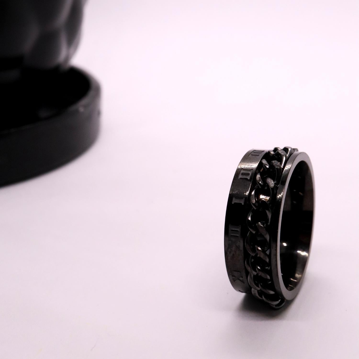 Anxiety Ring (Rome) Zwart sfeerafbeelding