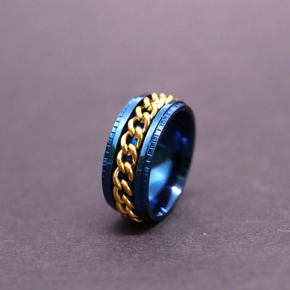 Anxiety Ring (ketting) Blauw-Goud sfeerbeeld 2